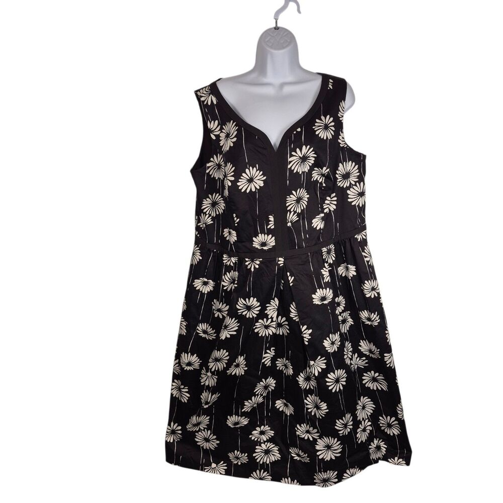 Talbots Women's Fit and Flare Dress Size 14W Daisy Print Black/White Lined